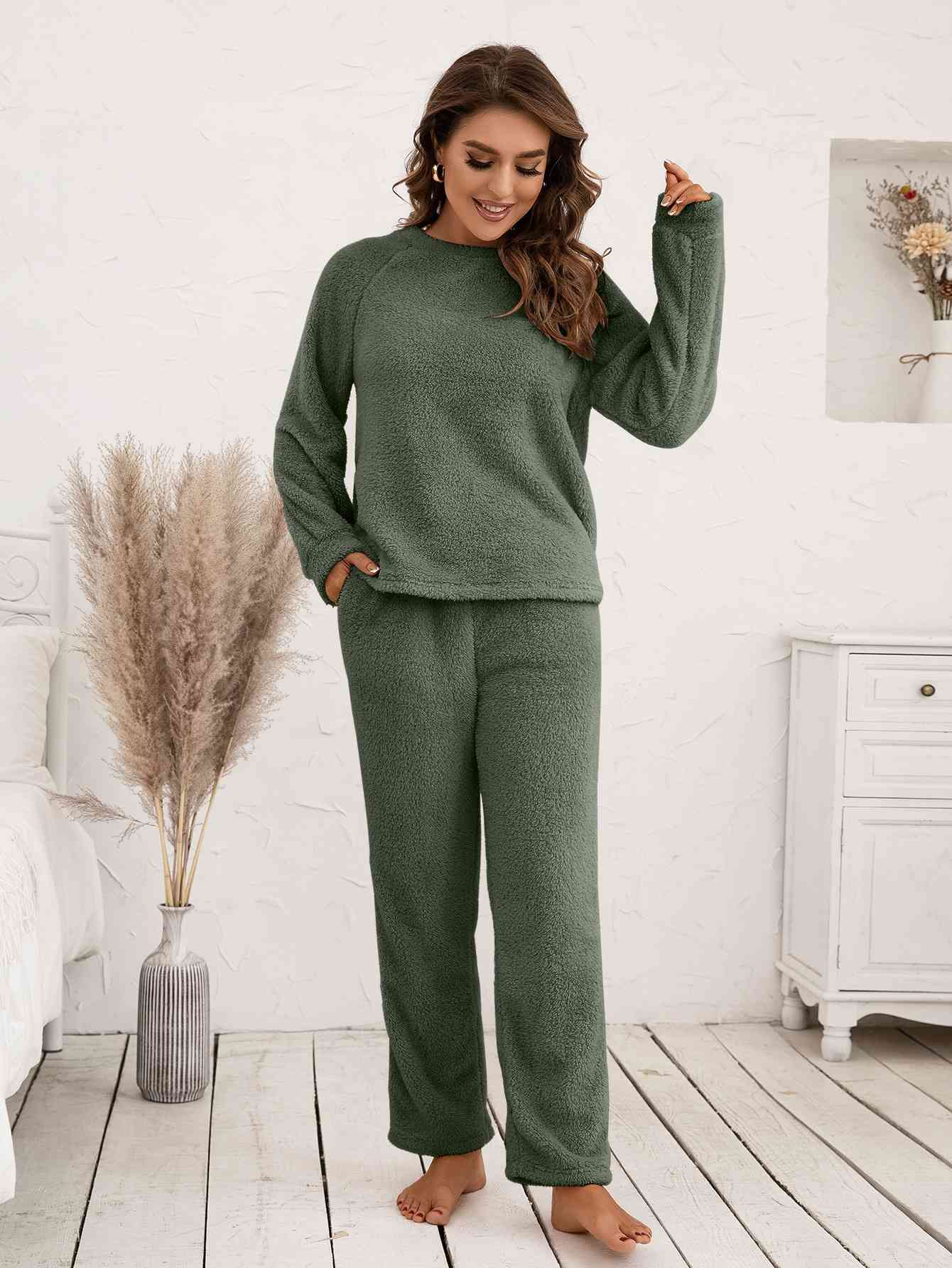 FleeceFlex Teddy Long Sleeve Top and Pants Lounge Set - FleekGoddess