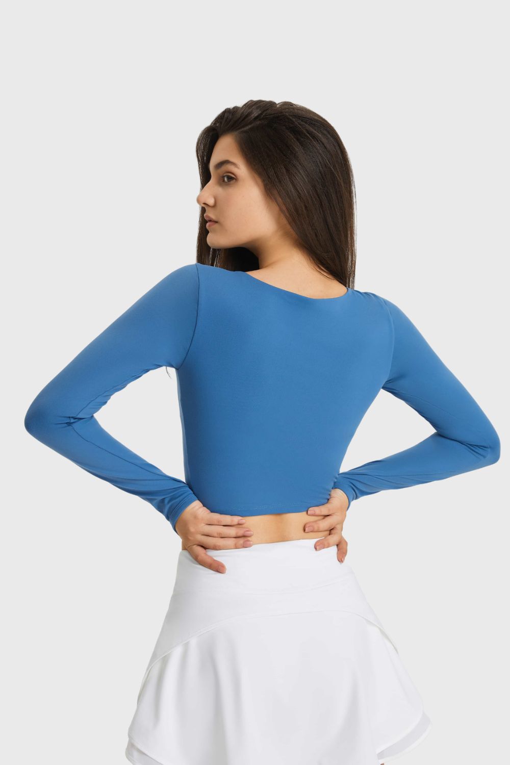 YogaFlex Cutout Long Sleeve Cropped Sports Top - FleekGoddess