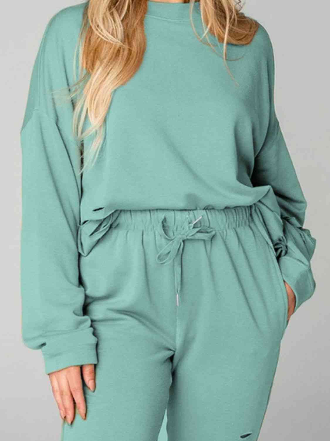 FleeceFlex Distressed Sweatshirt and Joggers Set - FleekGoddess