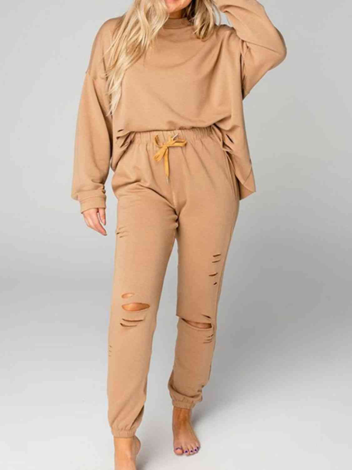 FleeceFlex Distressed Sweatshirt and Joggers Set - FleekGoddess