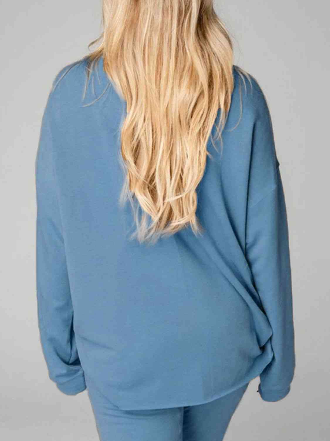 FleeceFlex Distressed Sweatshirt and Joggers Set - FleekGoddess