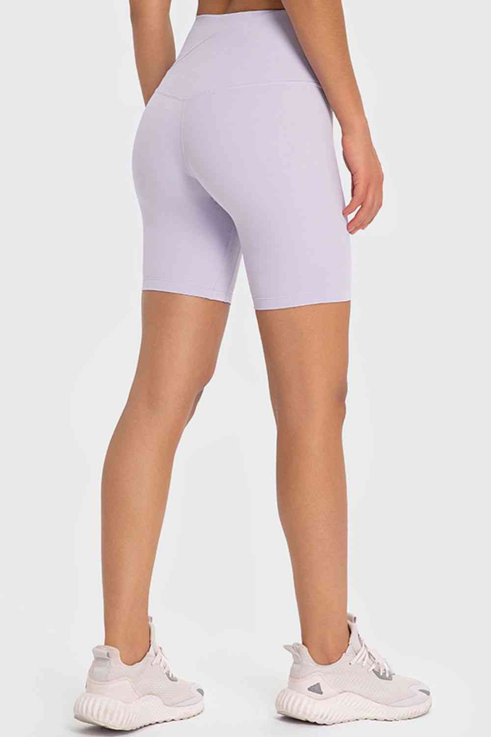 TrainTech V-Waist Biker Shorts - FleekGoddess