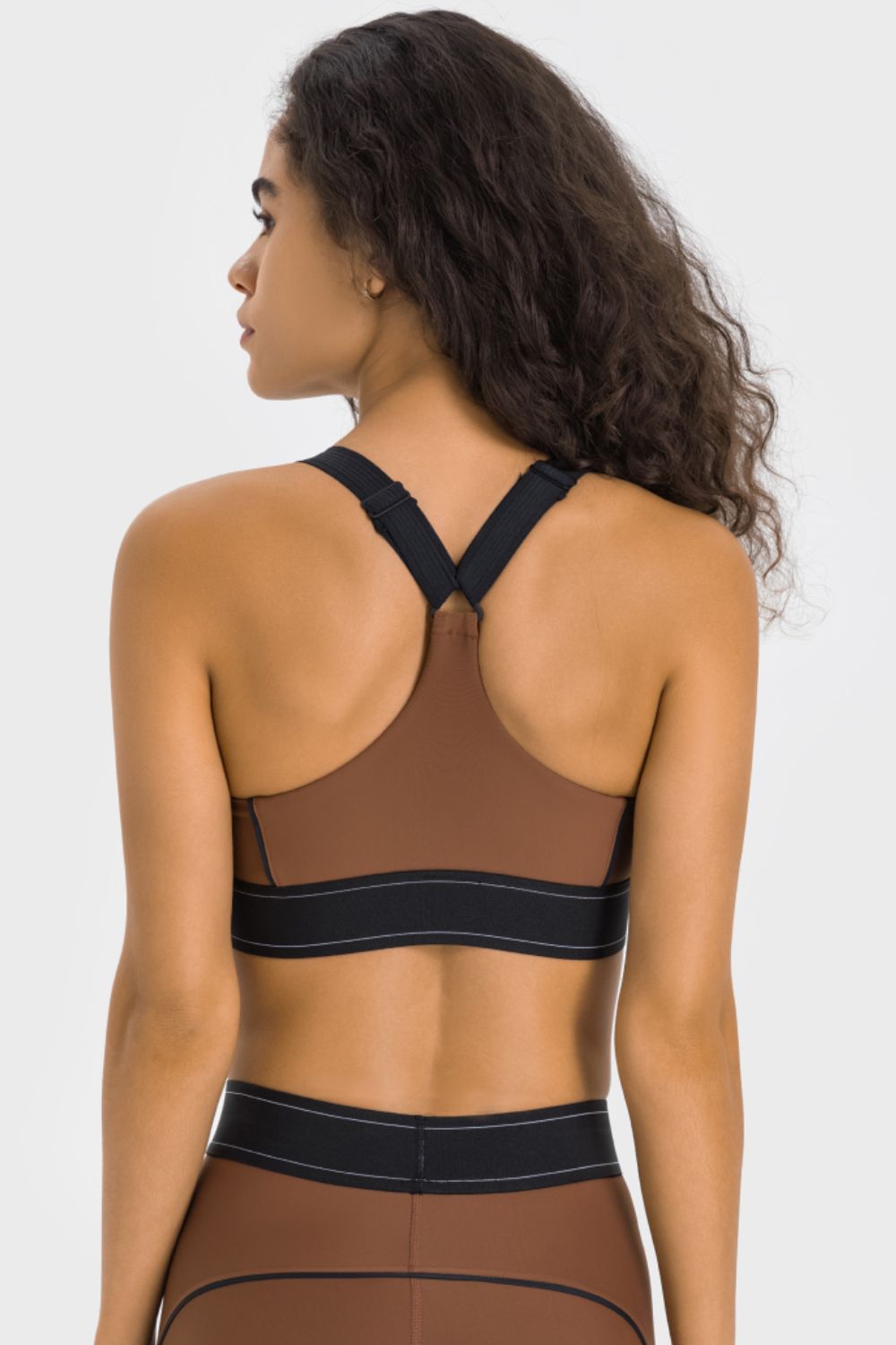 TrainTech Contrast Sports Bra - FleekGoddess